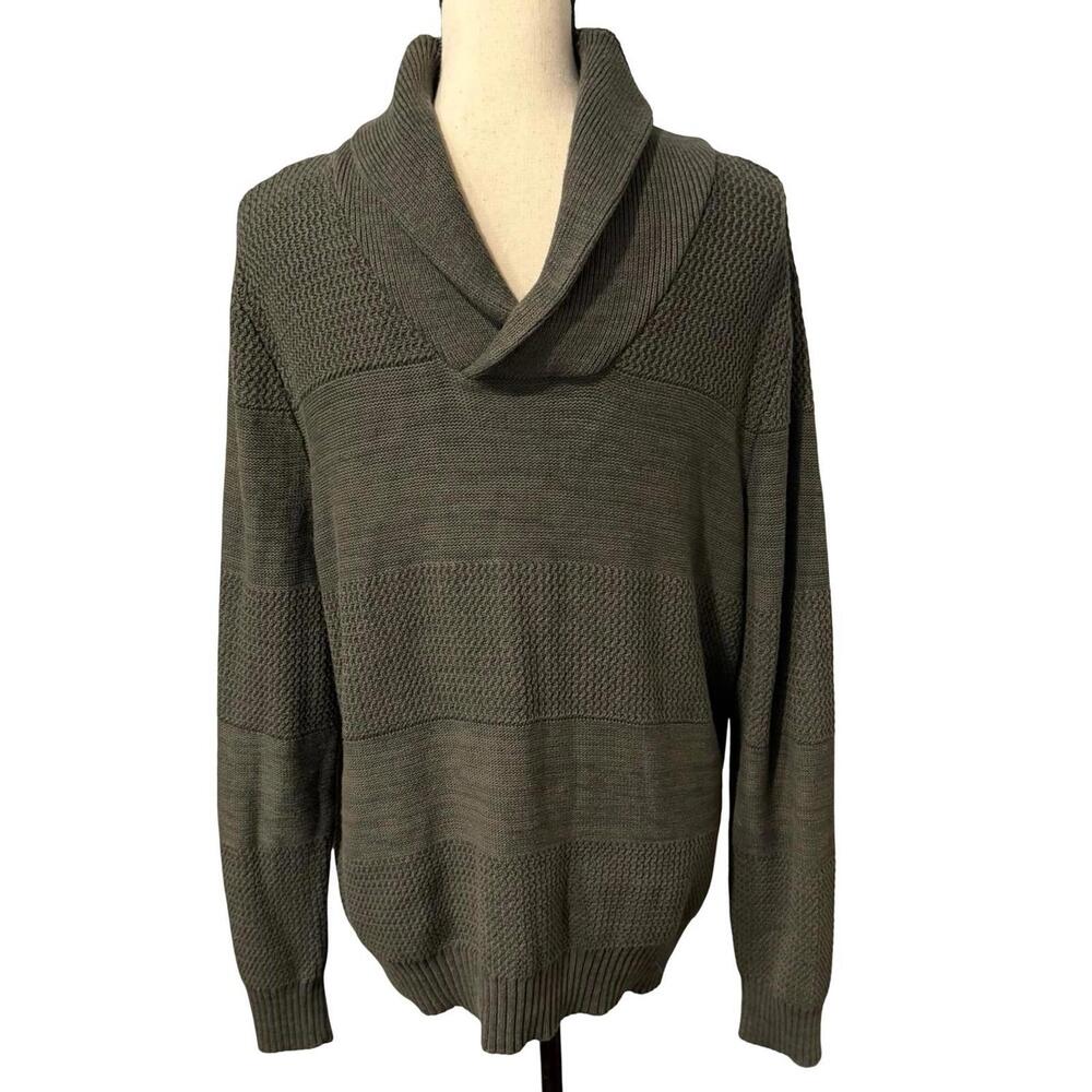 Sun + Stone Men's Green V-Neck Sweater Size L